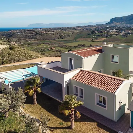 Esclusiva Vista Mare Con Piscina Privata